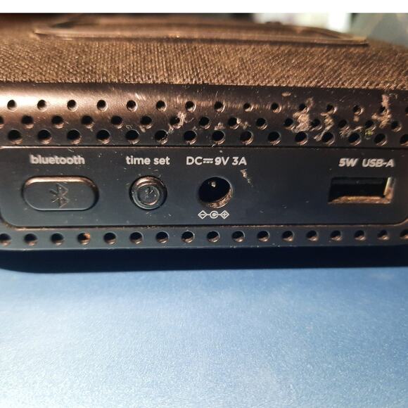 iHome iBTW22 Timebase II Charging Bluetooth Alarm Clock Wireless  & USB Charging - Picture 3 of 12